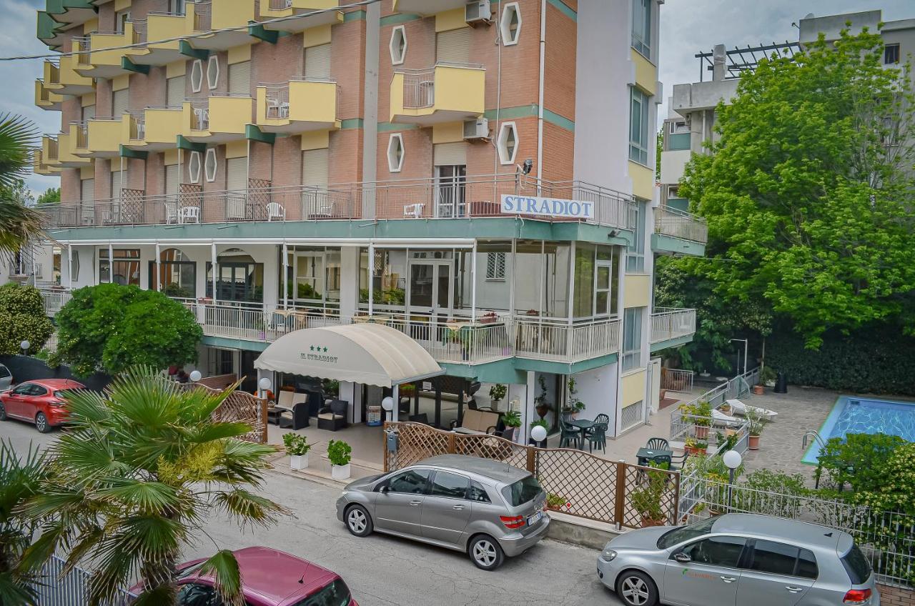 Hotel Stradiot Rimini Kültér fotó